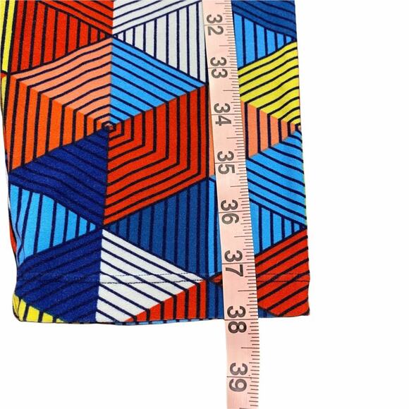 LulaRoe Tall & Curvy Multicolor Triangle Geometric Print Leggings - Picture 10 of 11